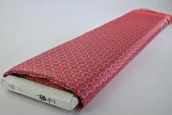 Blousestof – Donkerroze paisley paneel 80cm