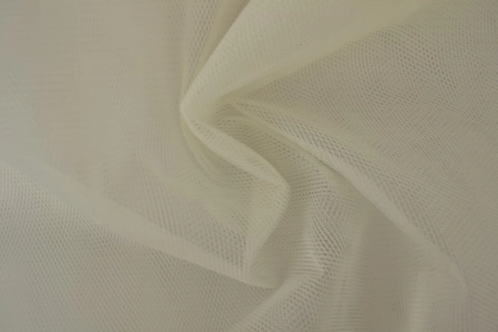 Brandvertragende tule soft – Gebroken wit 280cm breed
