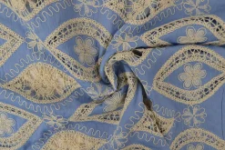 Broderie jeanslook – Light blue vintage floral