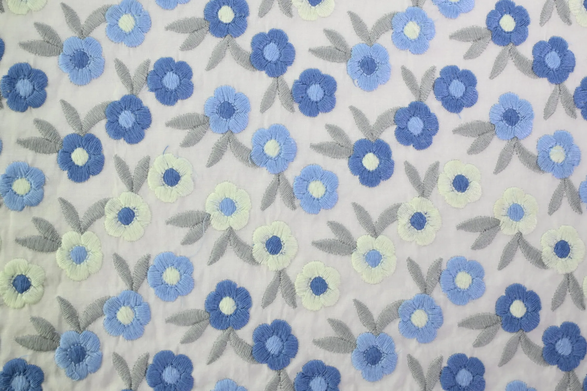 Broderie viscose – Daisy blossom