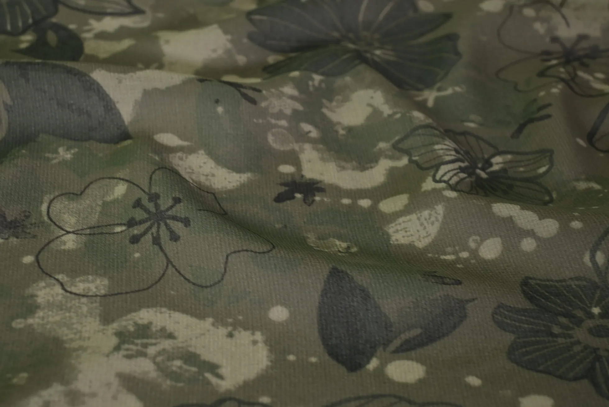 Chiffon – Dark mossy green floral