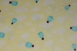 Coral Fleece – Balloons on soft yellow