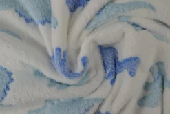 Coral fleece – Blue dino on offwhite