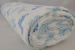 Coral fleece – Blue dino on offwhite