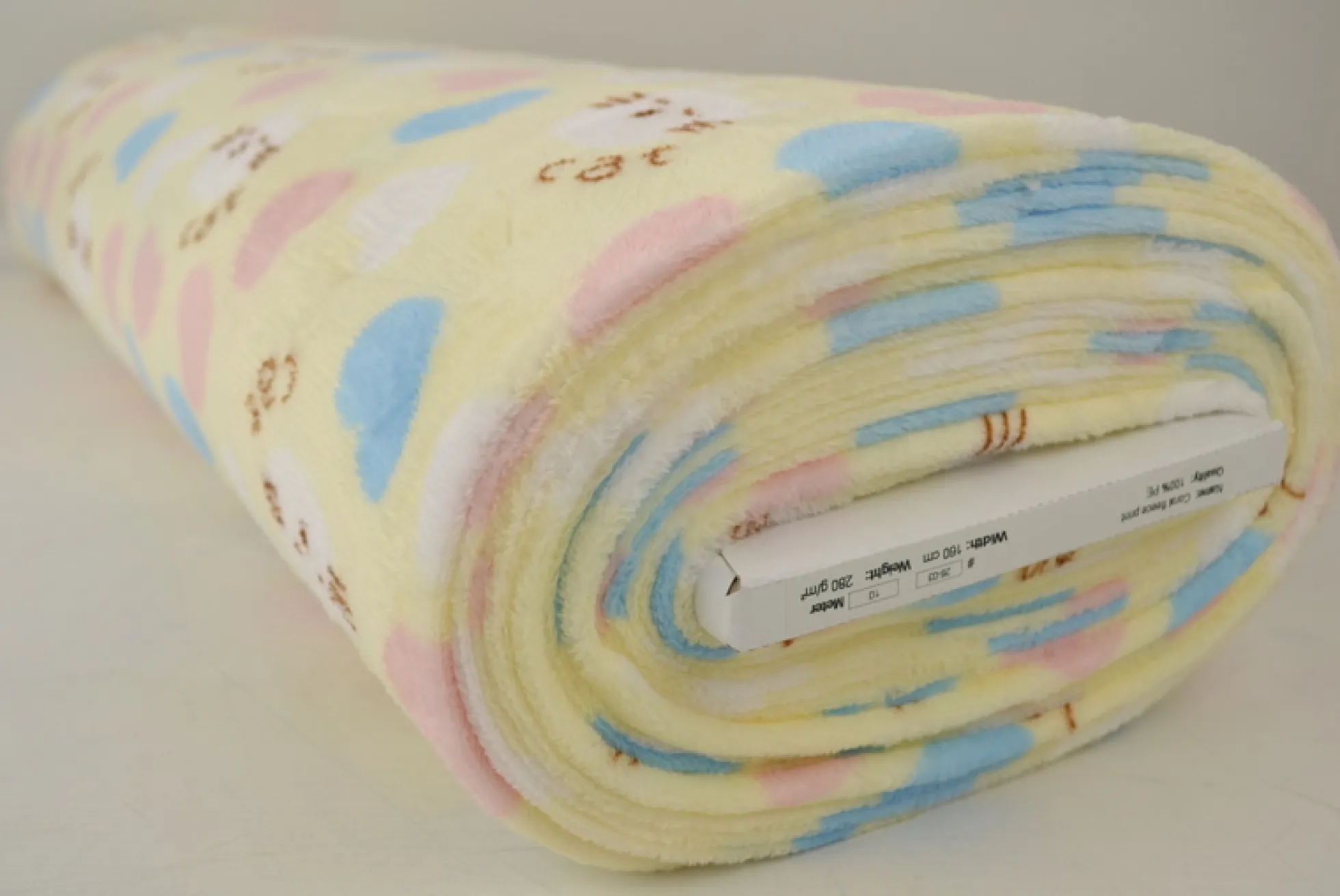 Coral Fleece – Cats & hearts on yellow