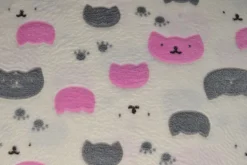 Coral Fleece – Cats on off-white