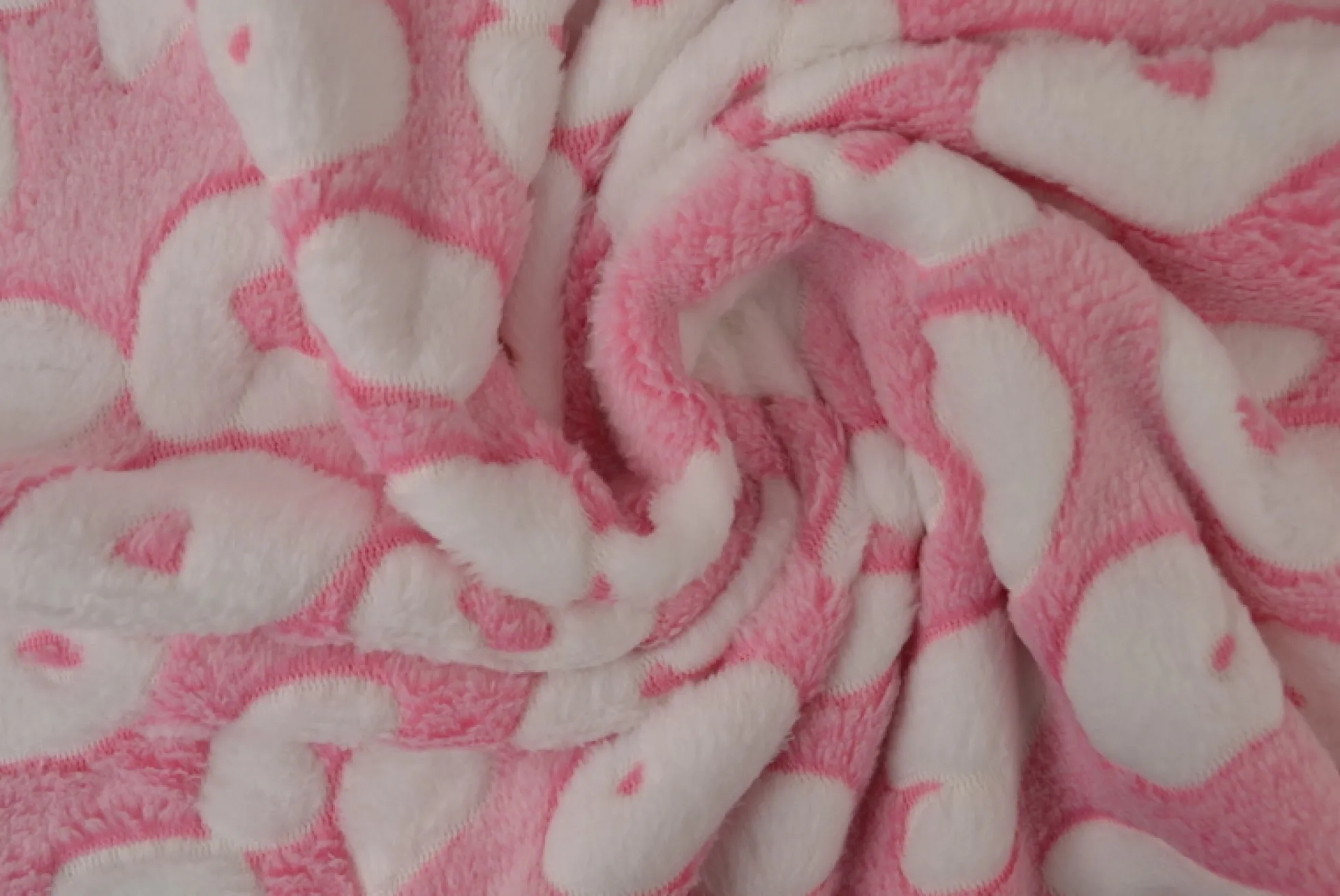 Coral Fleece – Clouds on pink