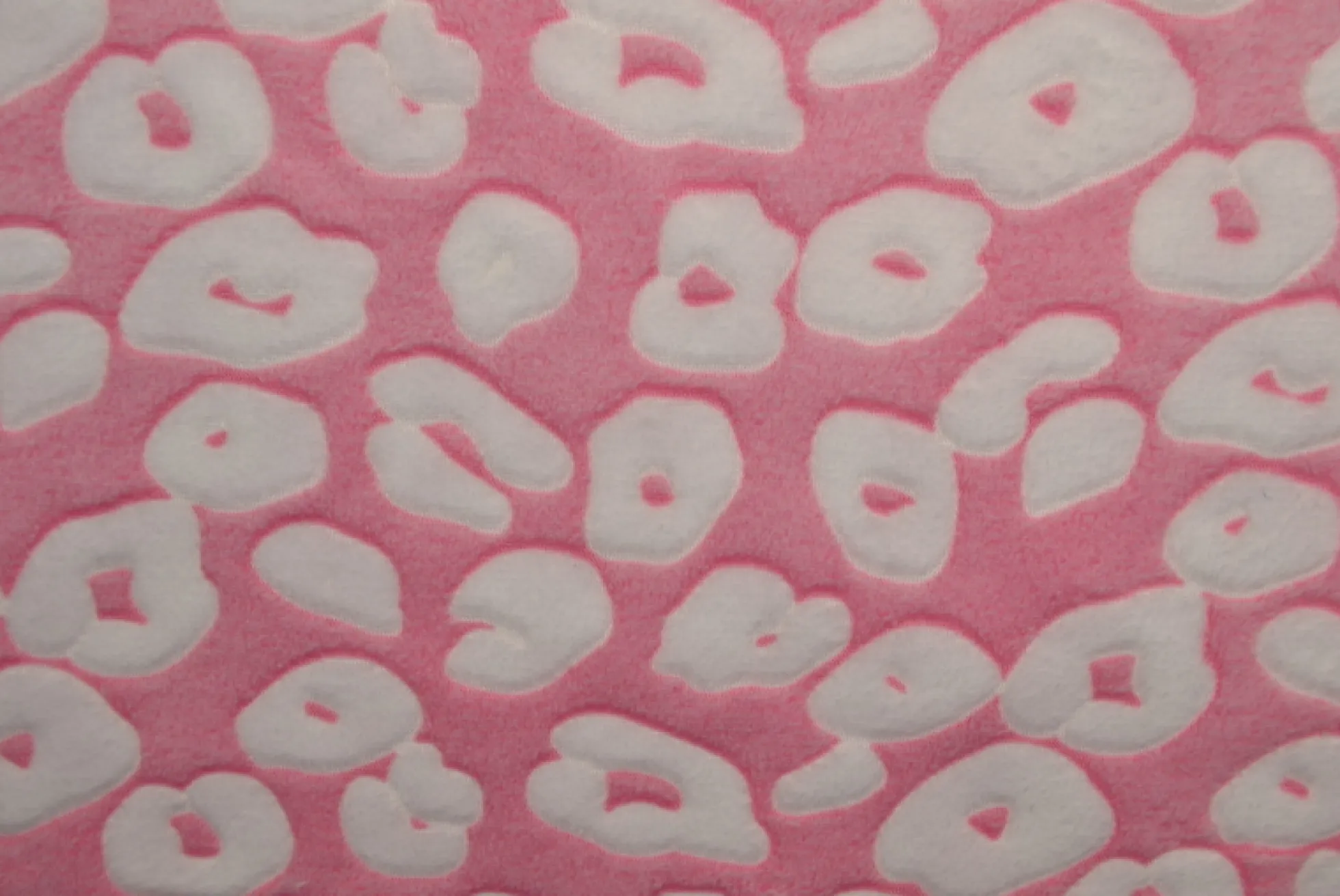 Coral Fleece – Clouds on pink