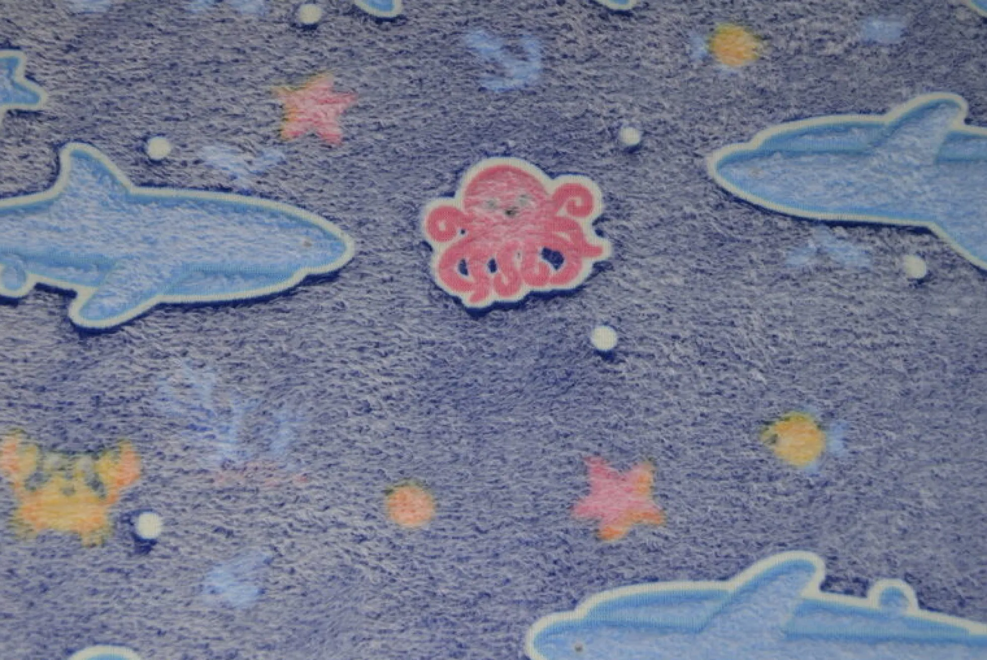Coral fleece – Ocean adventure on navy
