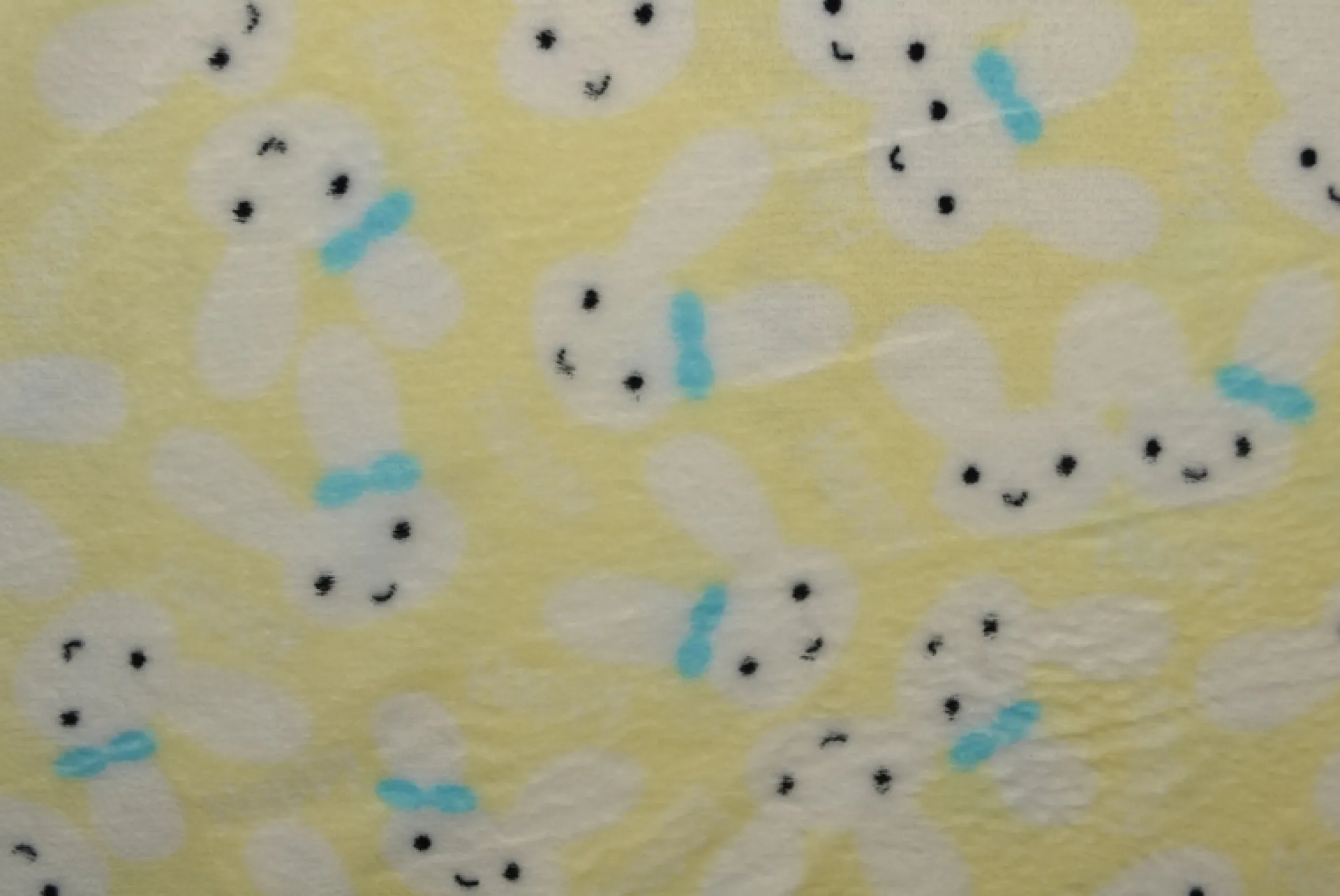 Coral Fleece – Sweet bunnies pastel yellow