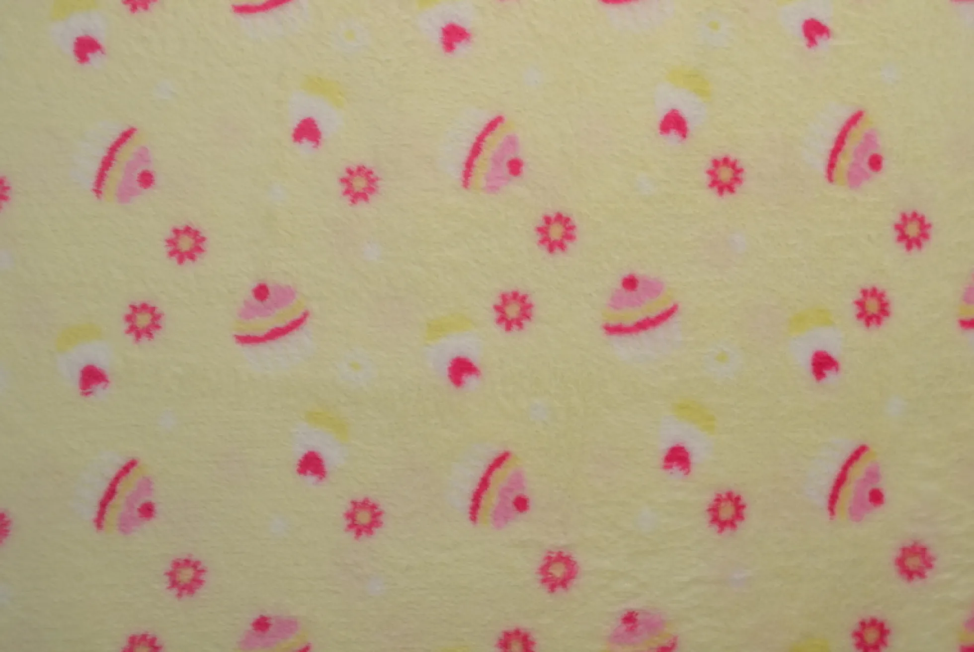 Coral Fleece – Sweet cupcakes cream