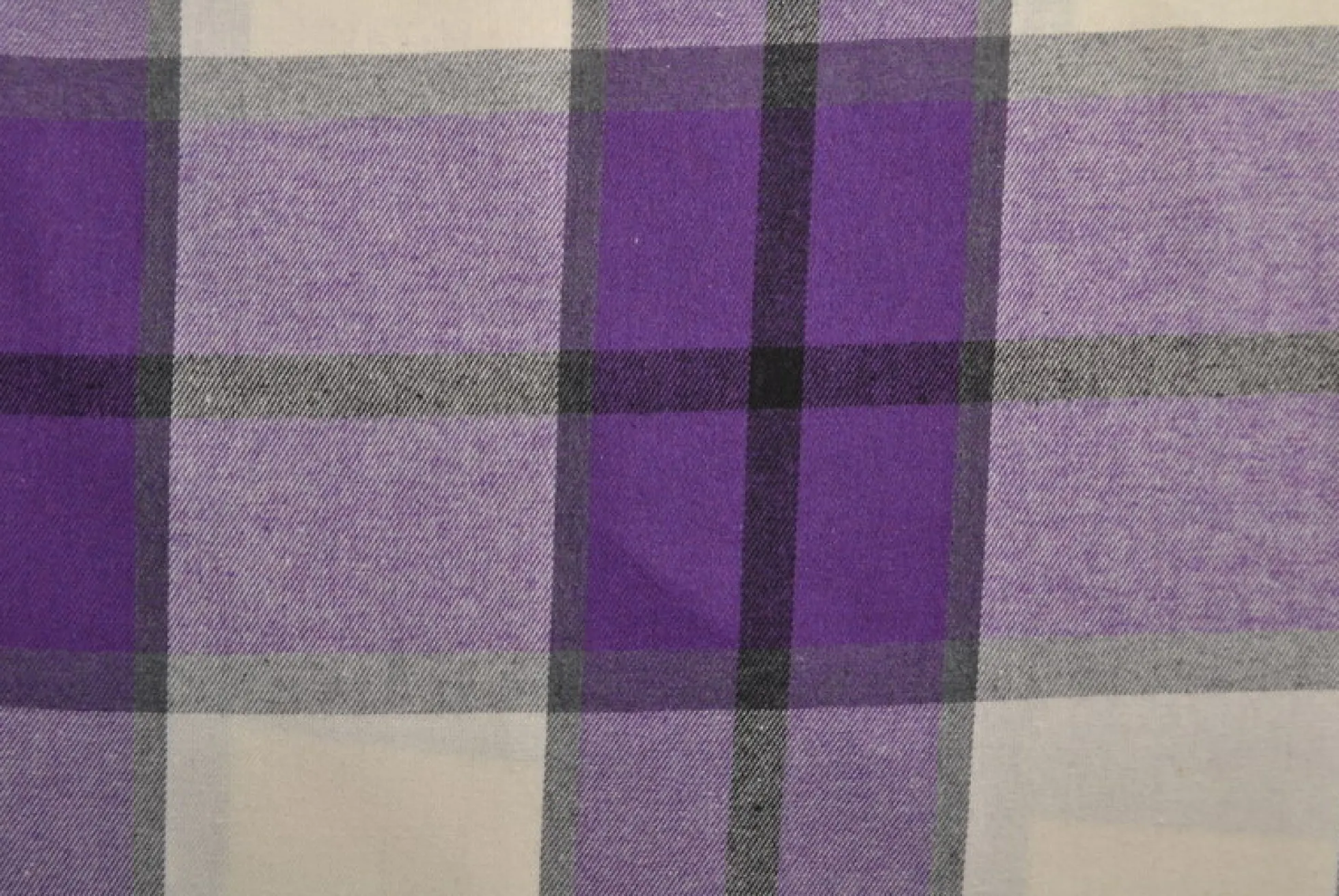 Coupon 130cm x 150cm | Flanel ruit – Paars, gebroken wit & zwart