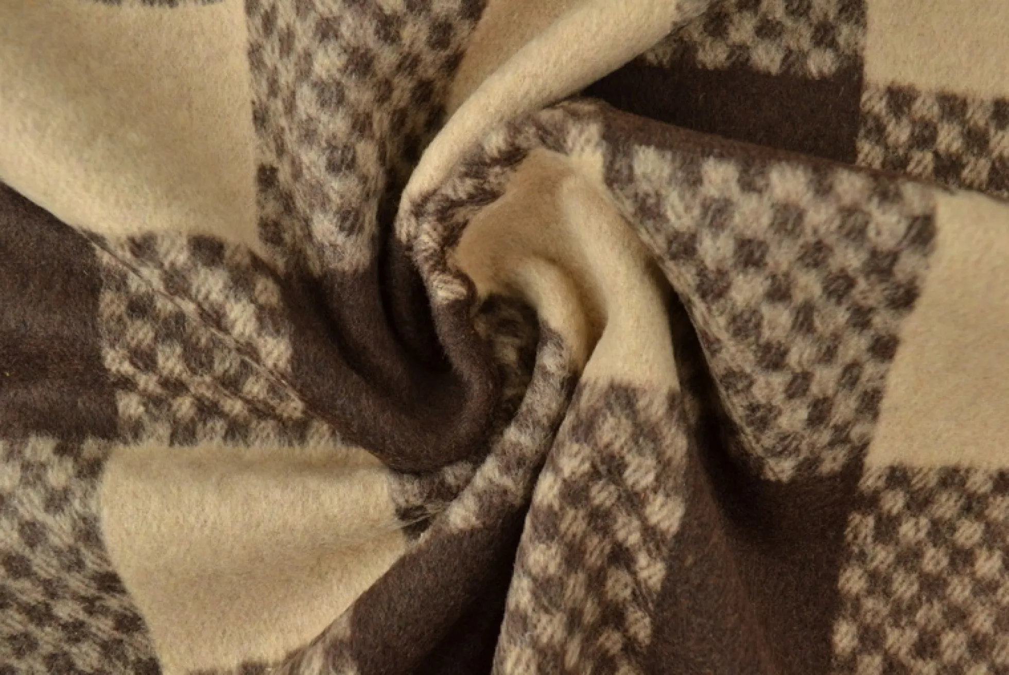 Coupon 60cm x 150cm | Wollen stof – Bruin / beige ruit