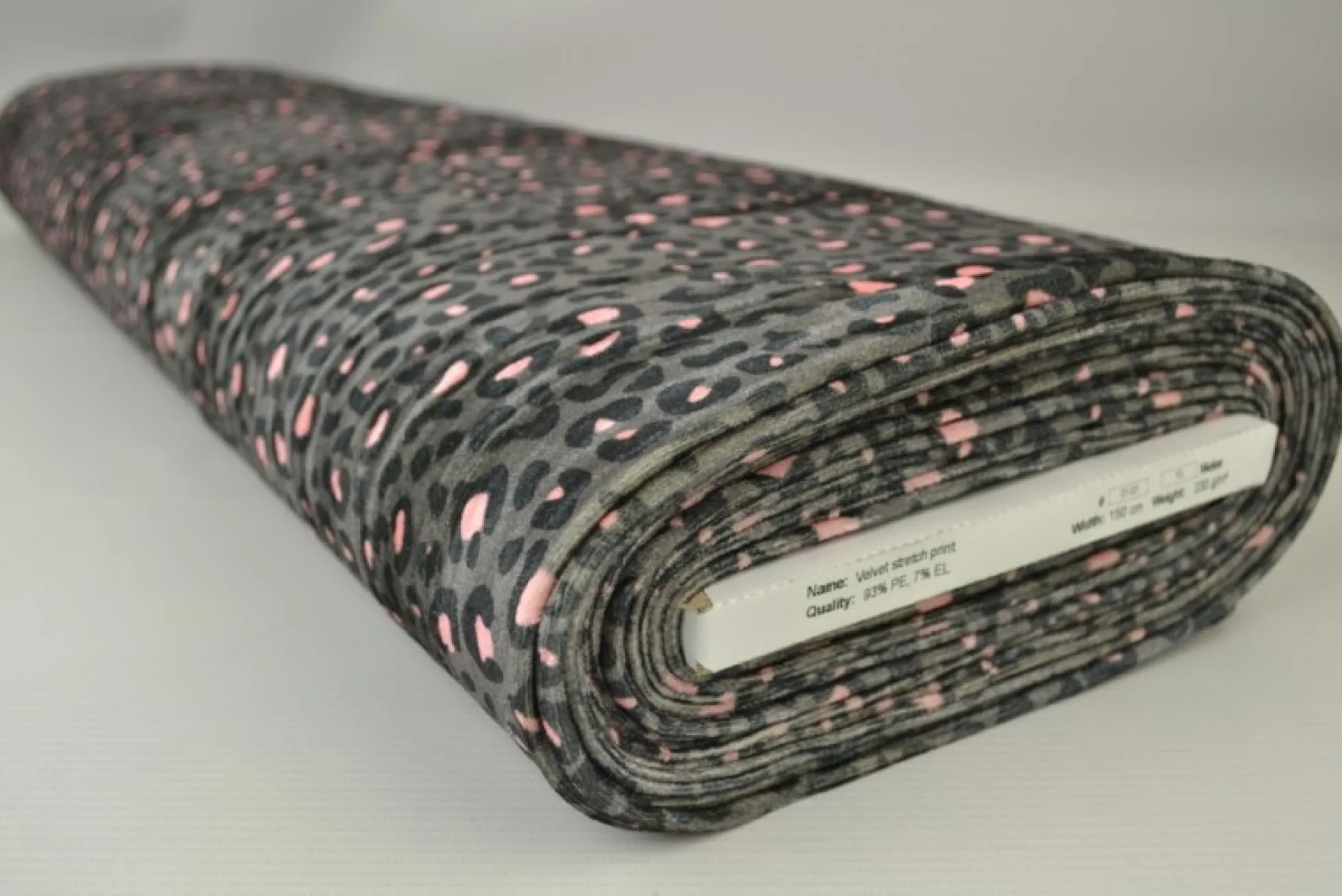 Fluweel stretch – Green with pink animal spots crushed look
