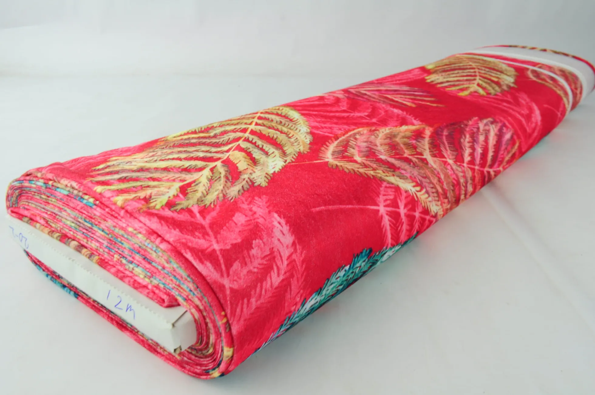Fluweel stretch – Wheat on red