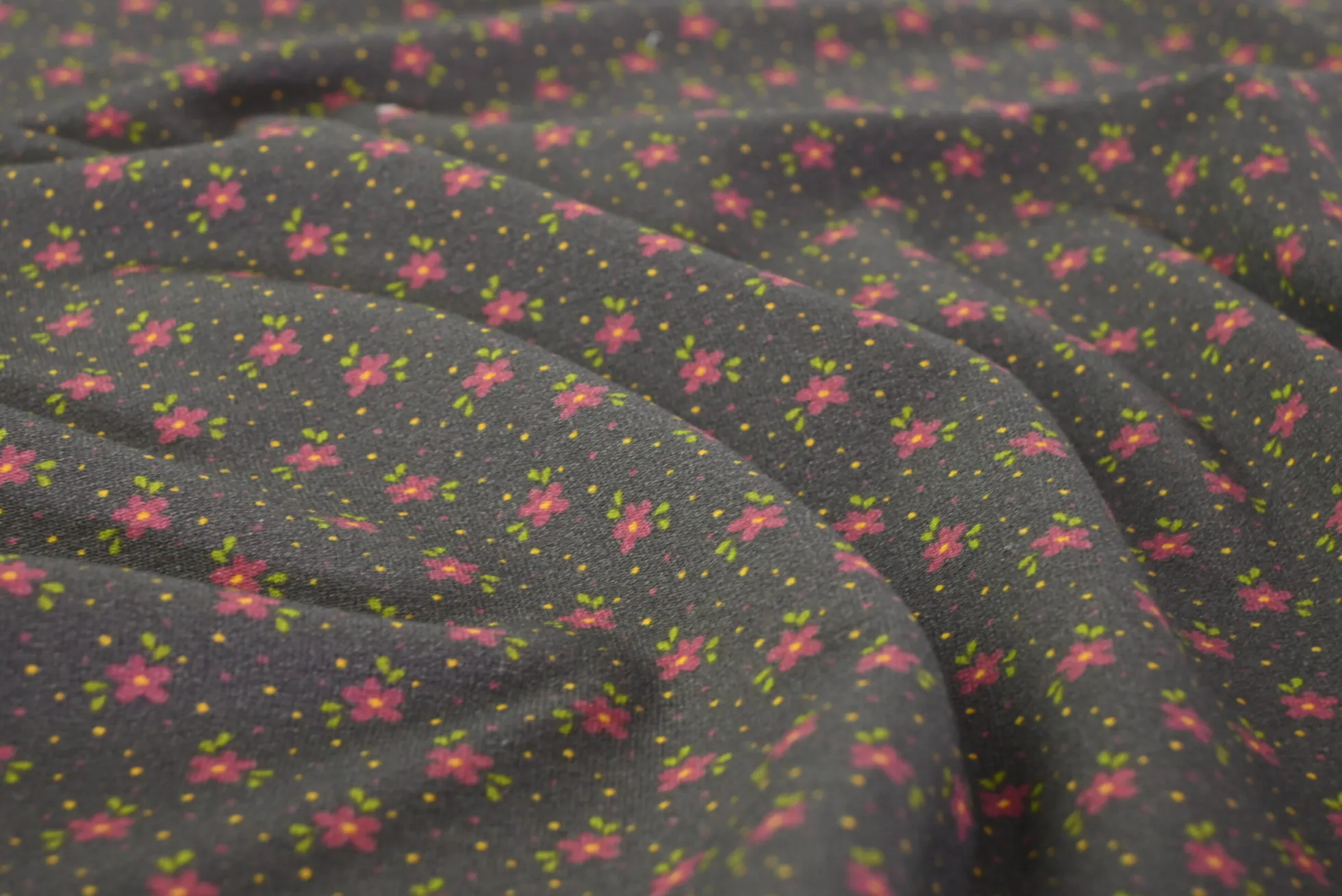 French terry – Midnight Mini Blooms