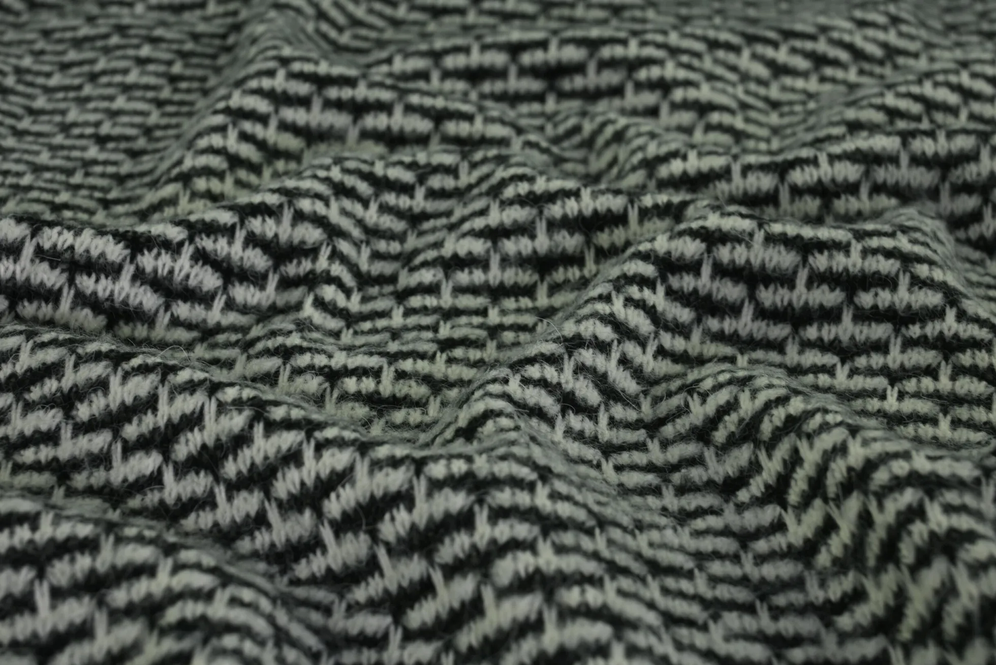 Gebreide wooltouch jersey – Zwart & gebroken wit