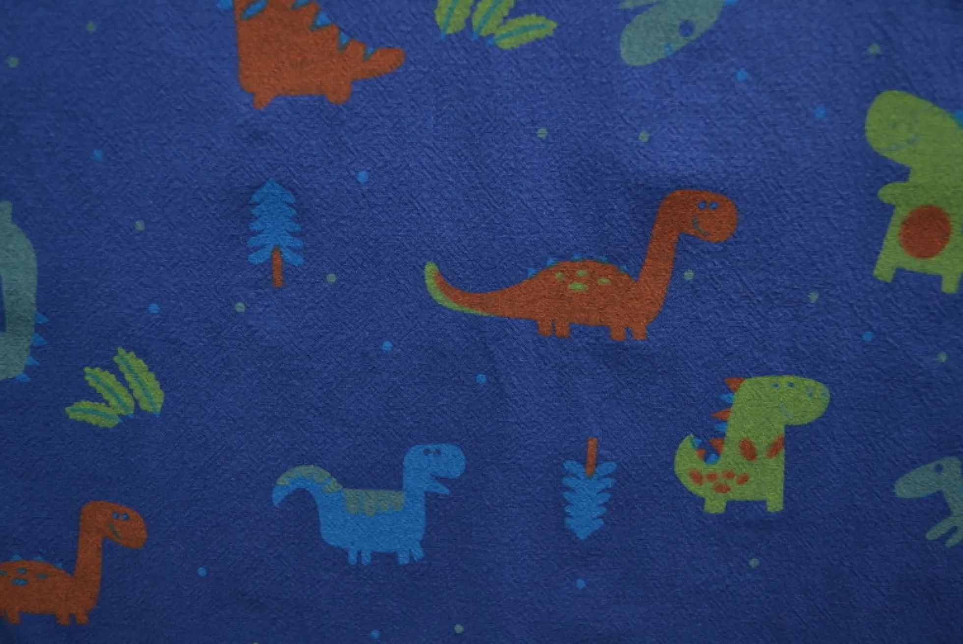 Gewassen katoen / Stonewashed – Dino’s kobaltblauw