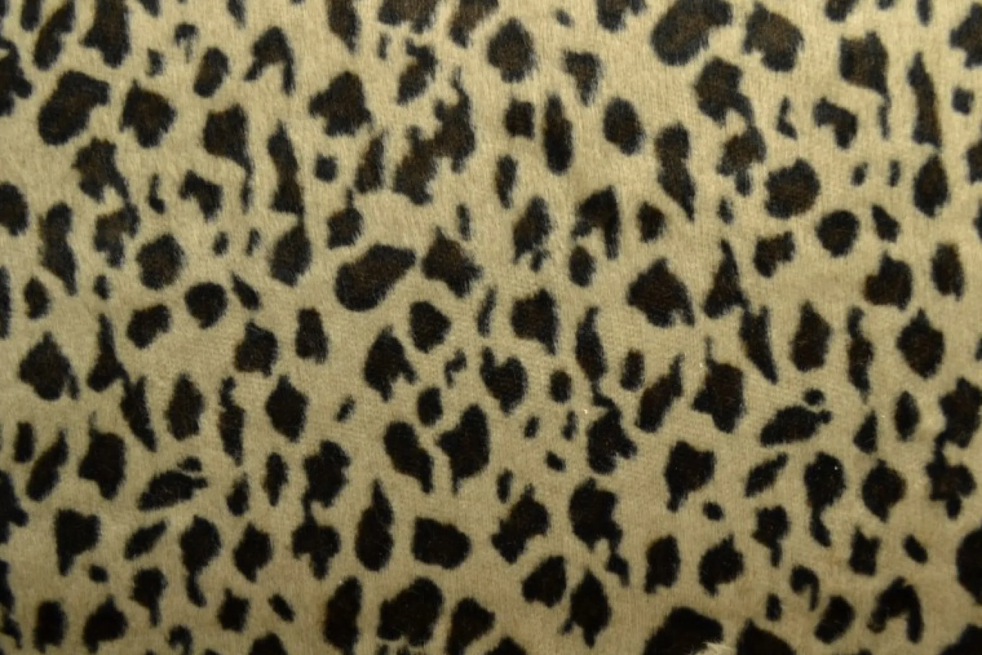 Imitatiebont / Faux fur – Animal spots beige