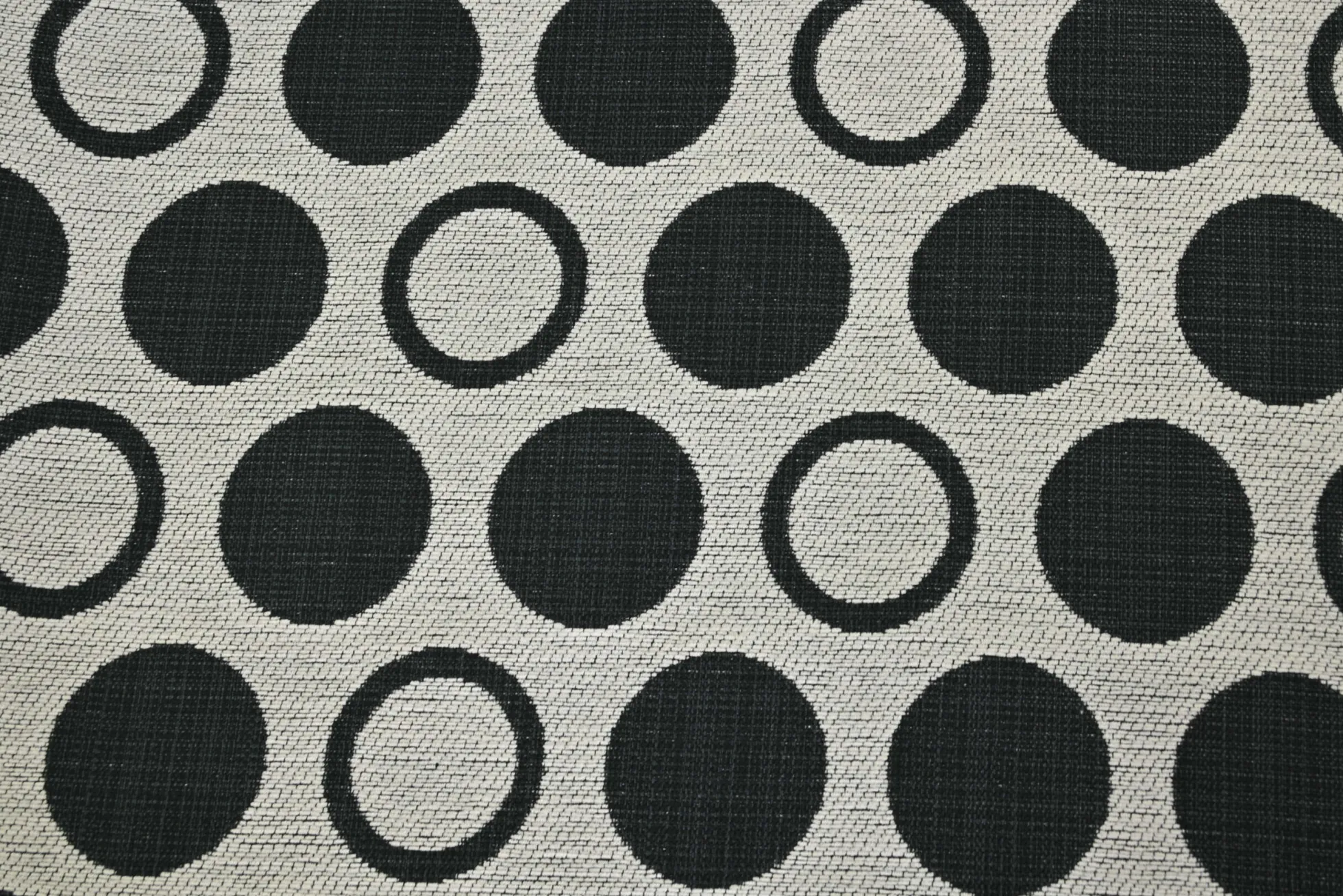 Jacquard Gobelin – Black & silver grey dots