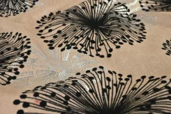 Jacquard Gobelin – Dandelion black on sand