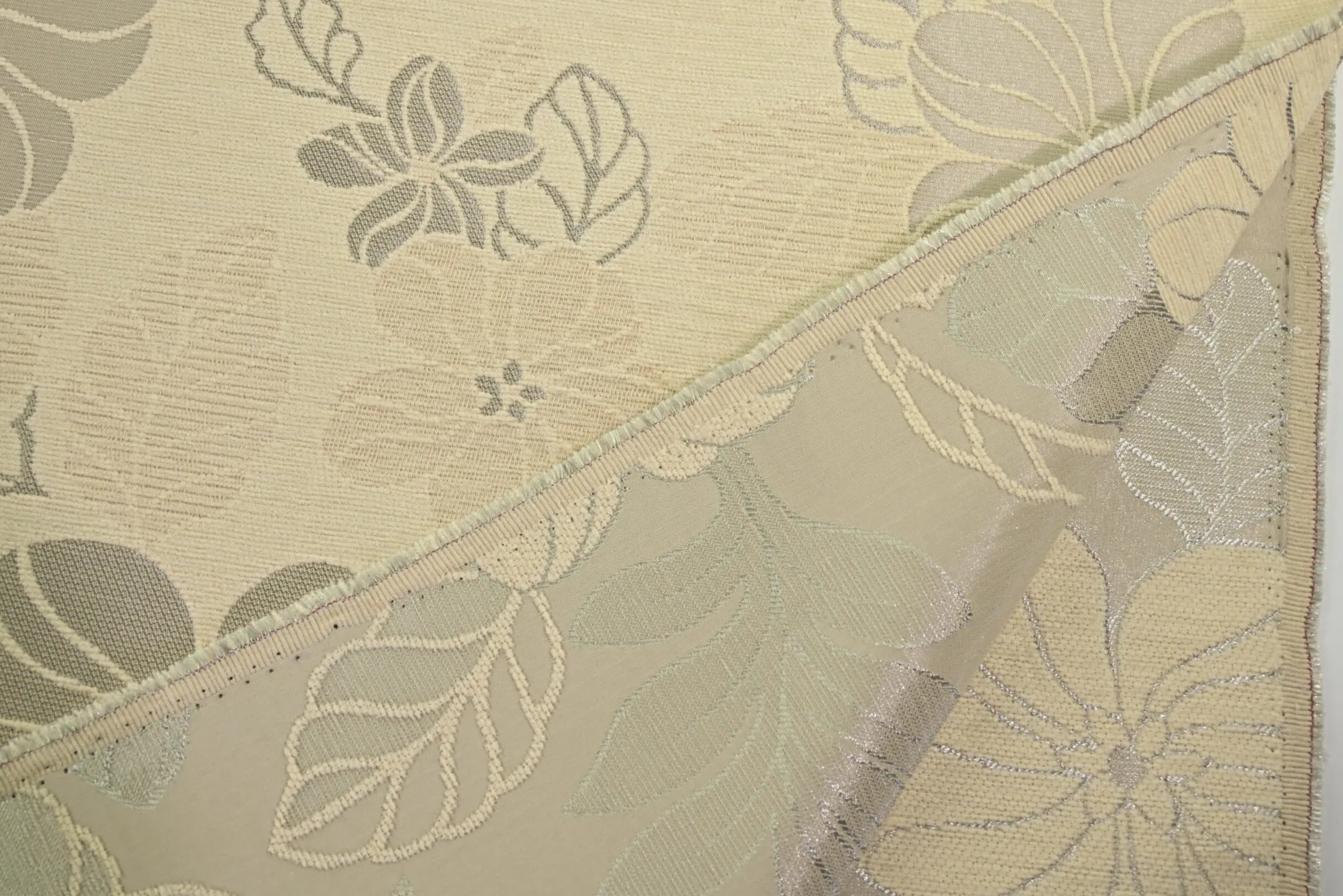 Jacquard Gobelin – Soft floral sand