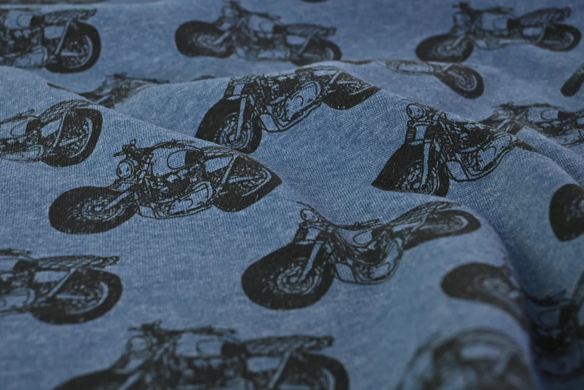 Jogging – Motorcycle on denim