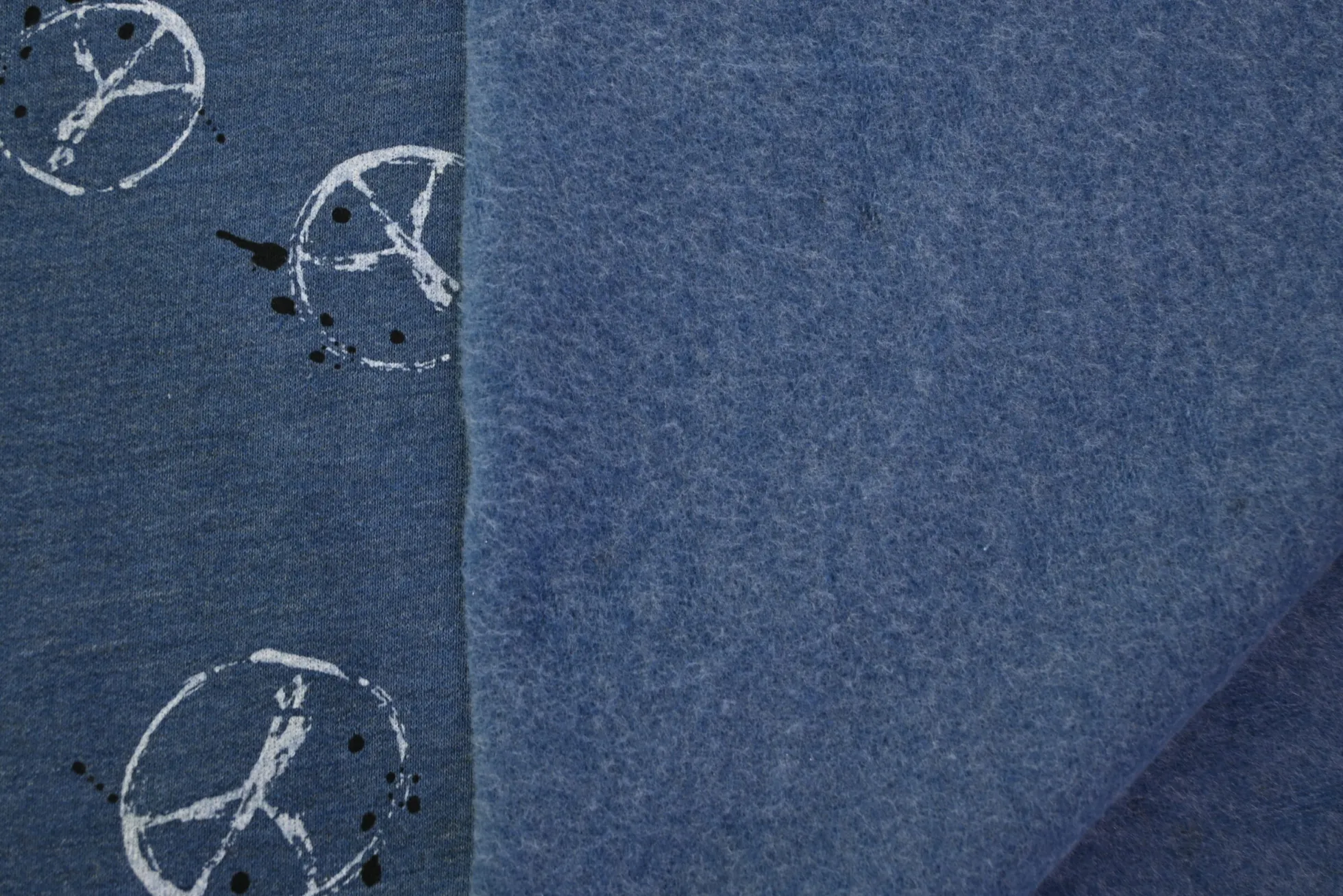 Jogging – Peace on denim