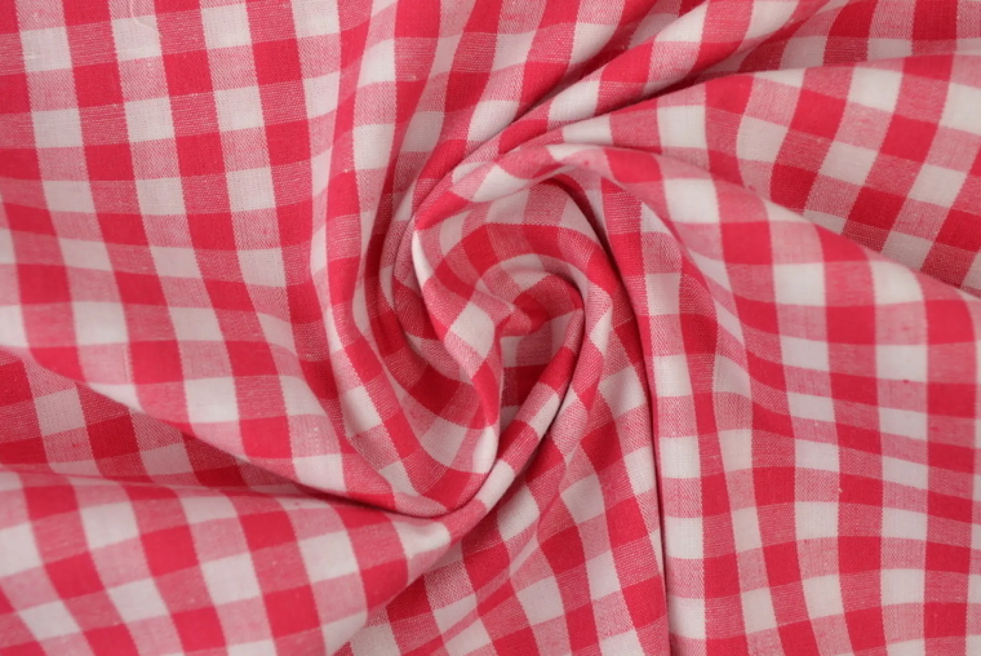 Katoen – Boerenbont – Ruitjes 6,5 mm fuchsia