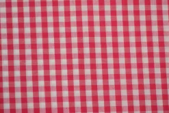 Katoen – Boerenbont – Ruitjes 6,5 mm fuchsia