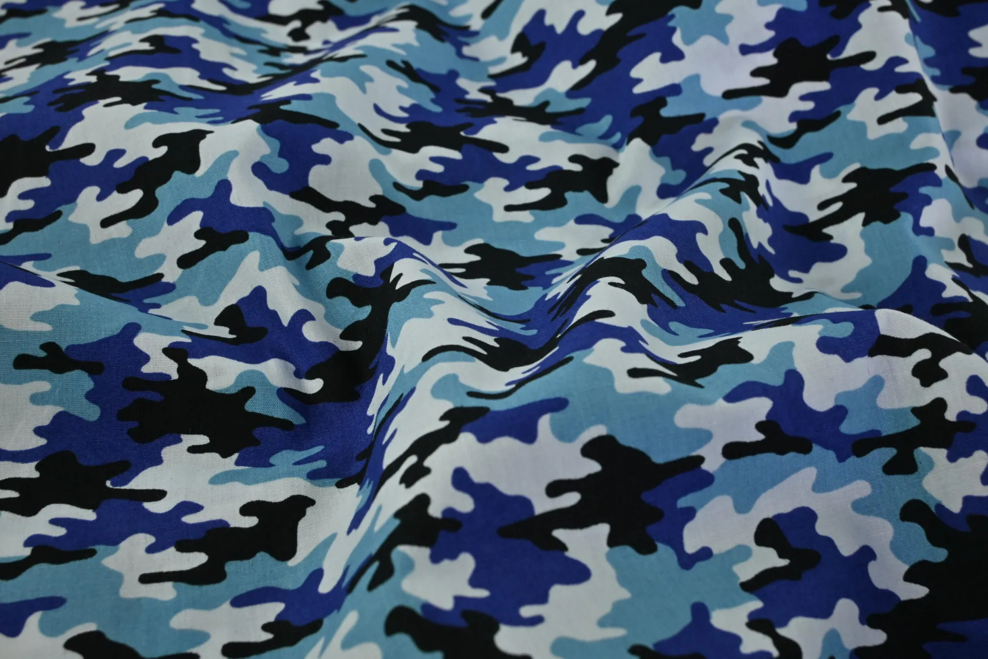 Katoen poplin – Blauw camouflage