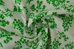 Katoen poplin – Bloemen en vogeltjes groen op wit