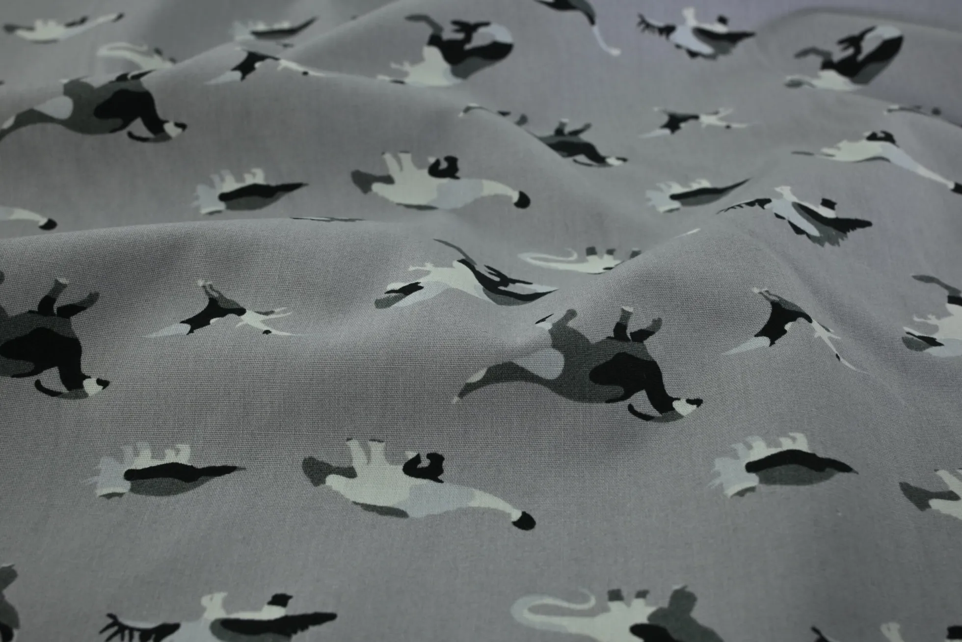 Katoen poplin – Grijs dinosaurus