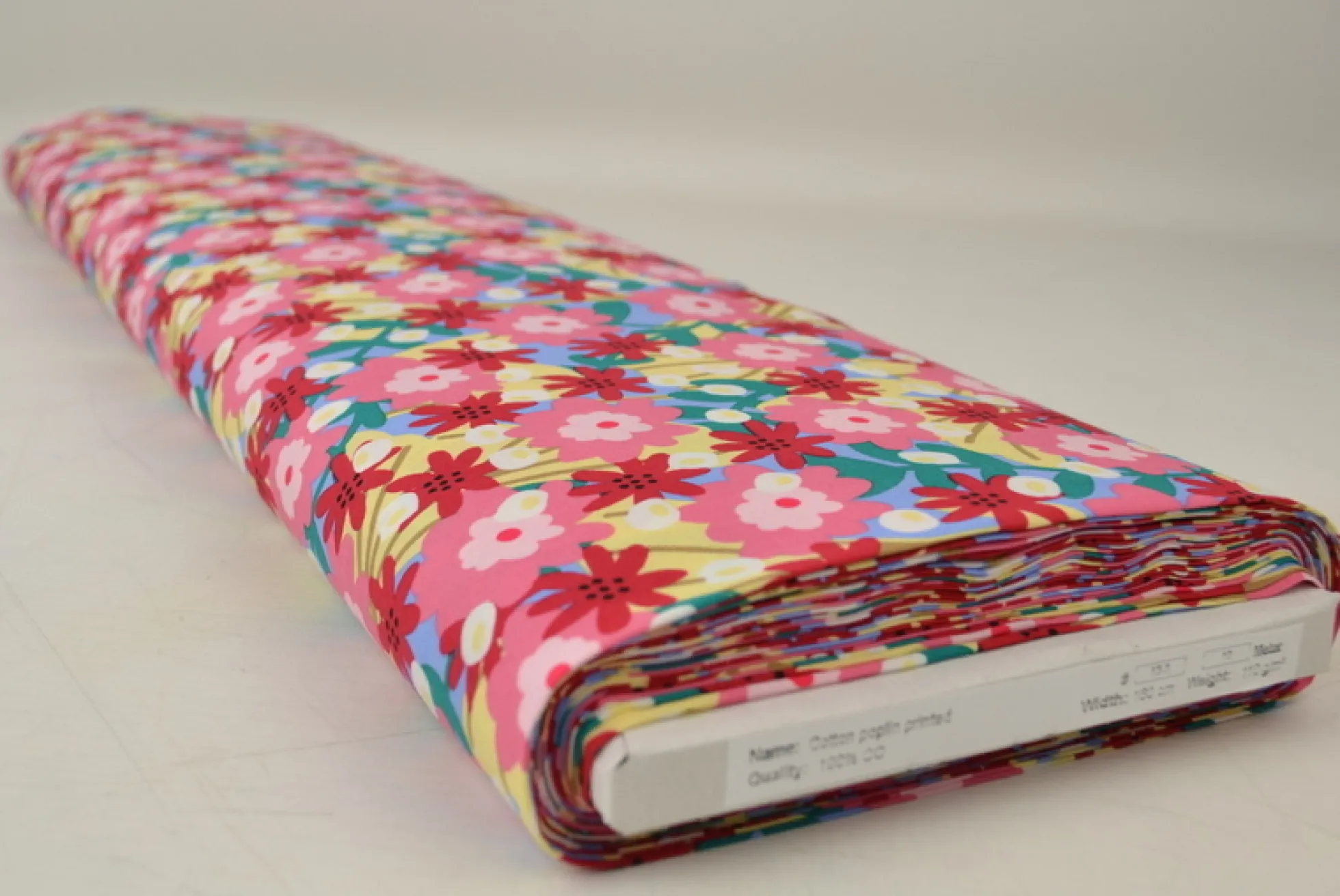 Katoen poplin – Vrolijke bloemen roze