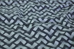 Katoen tricot – Charcoal Grey Arrow Geo