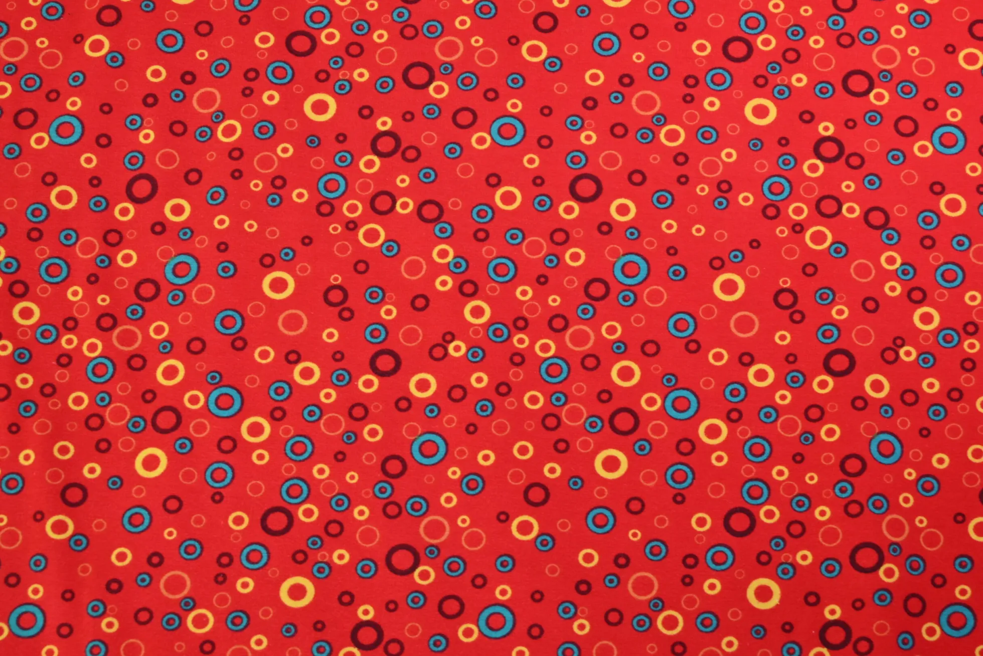 Katoen tricot – Colorful circles on red