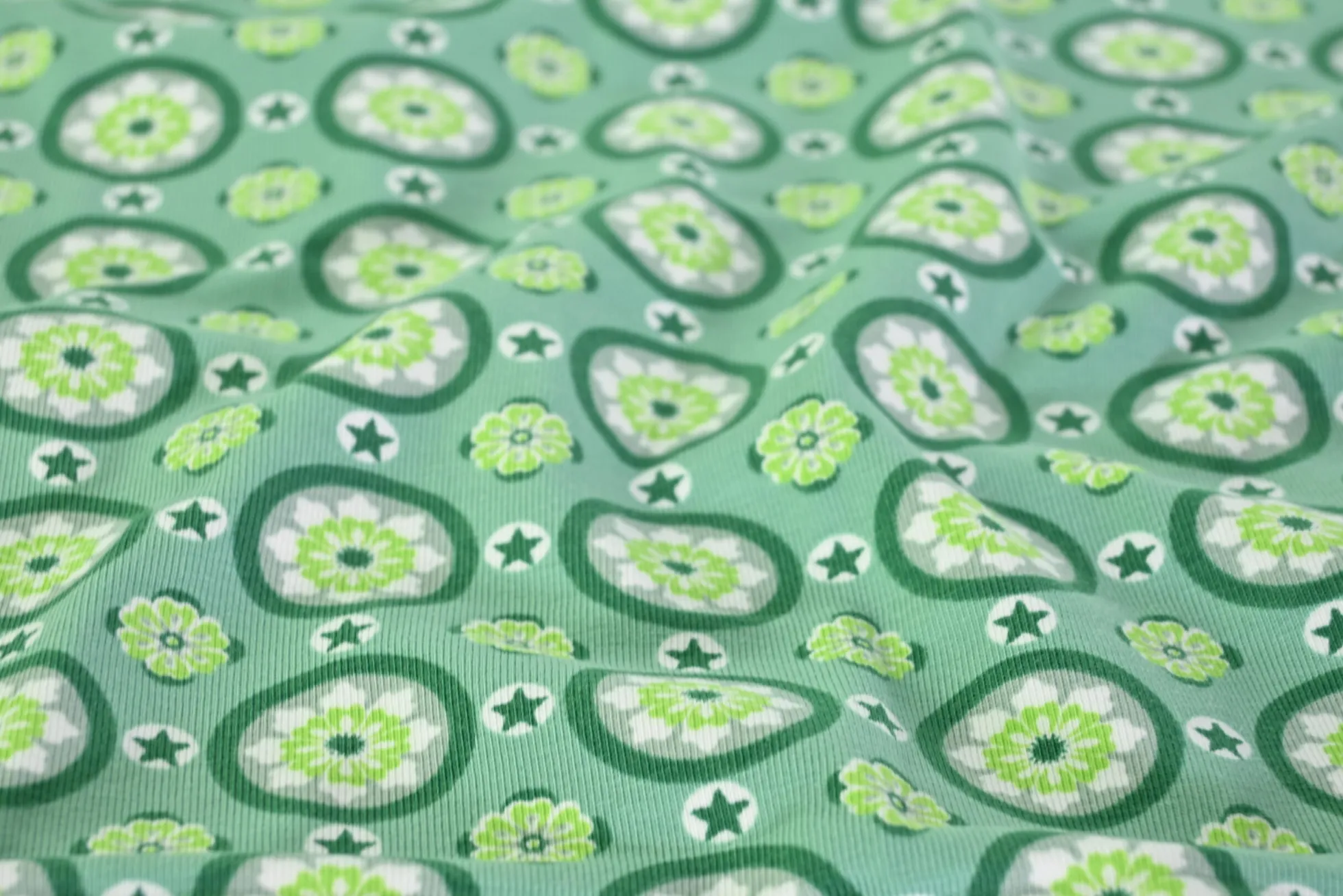 Katoen tricot – Retro green Blossom