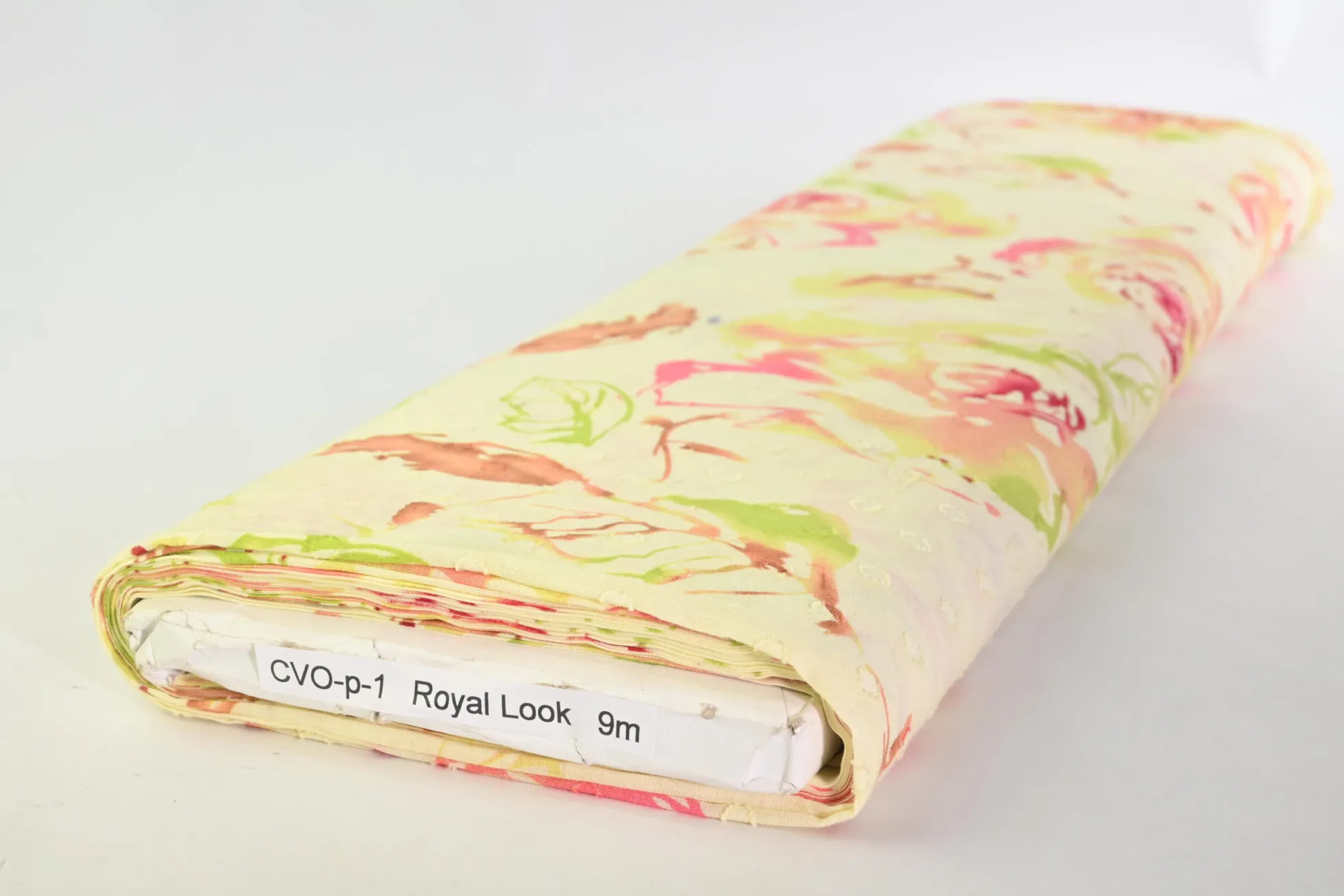 Katoen voile – Pink roses on light beige