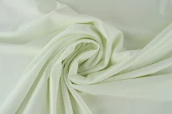 Lycra – Gebroken wit shiny – Rol 30m x 150cm