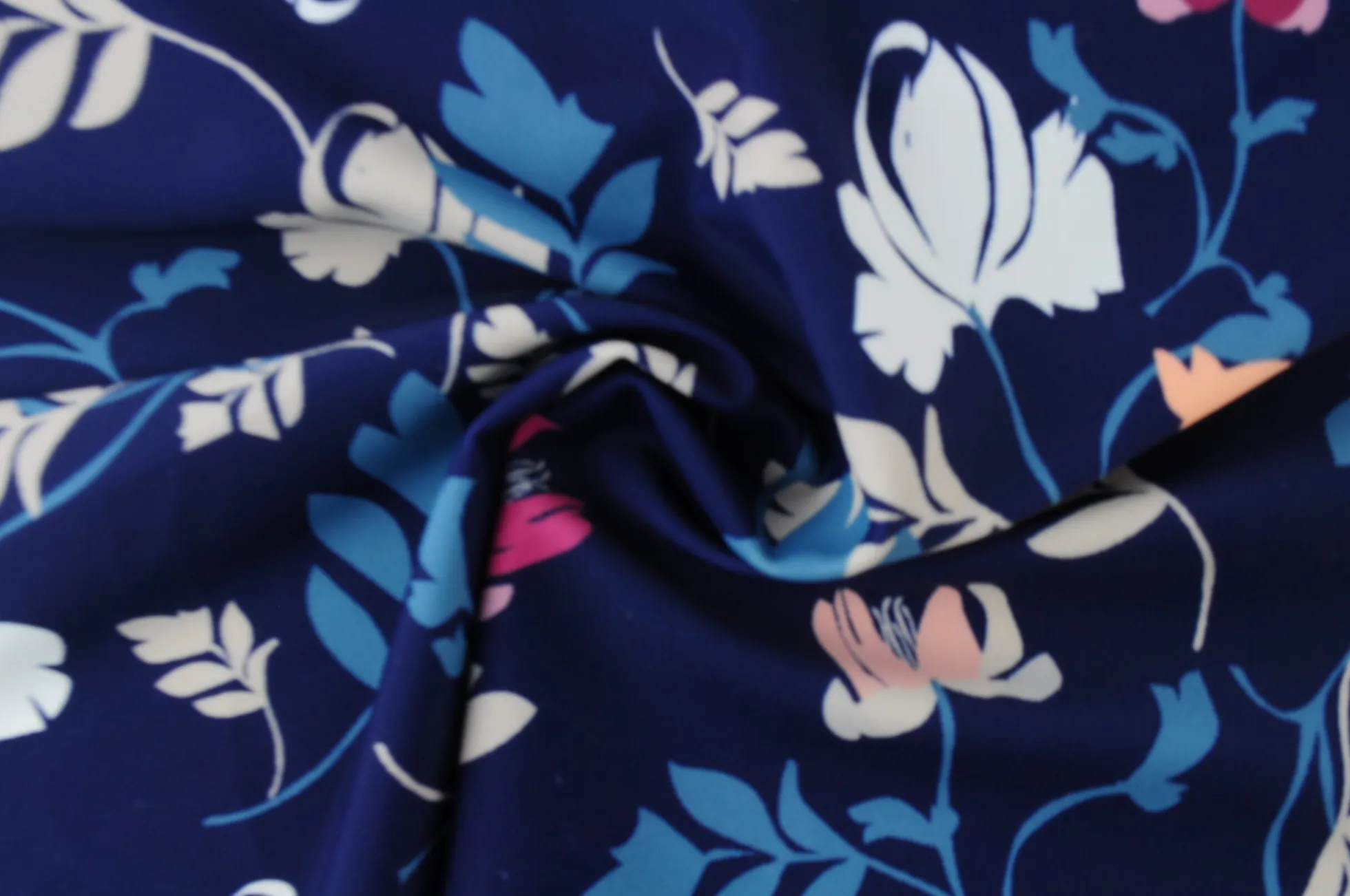 Lycra – Midnight bloom