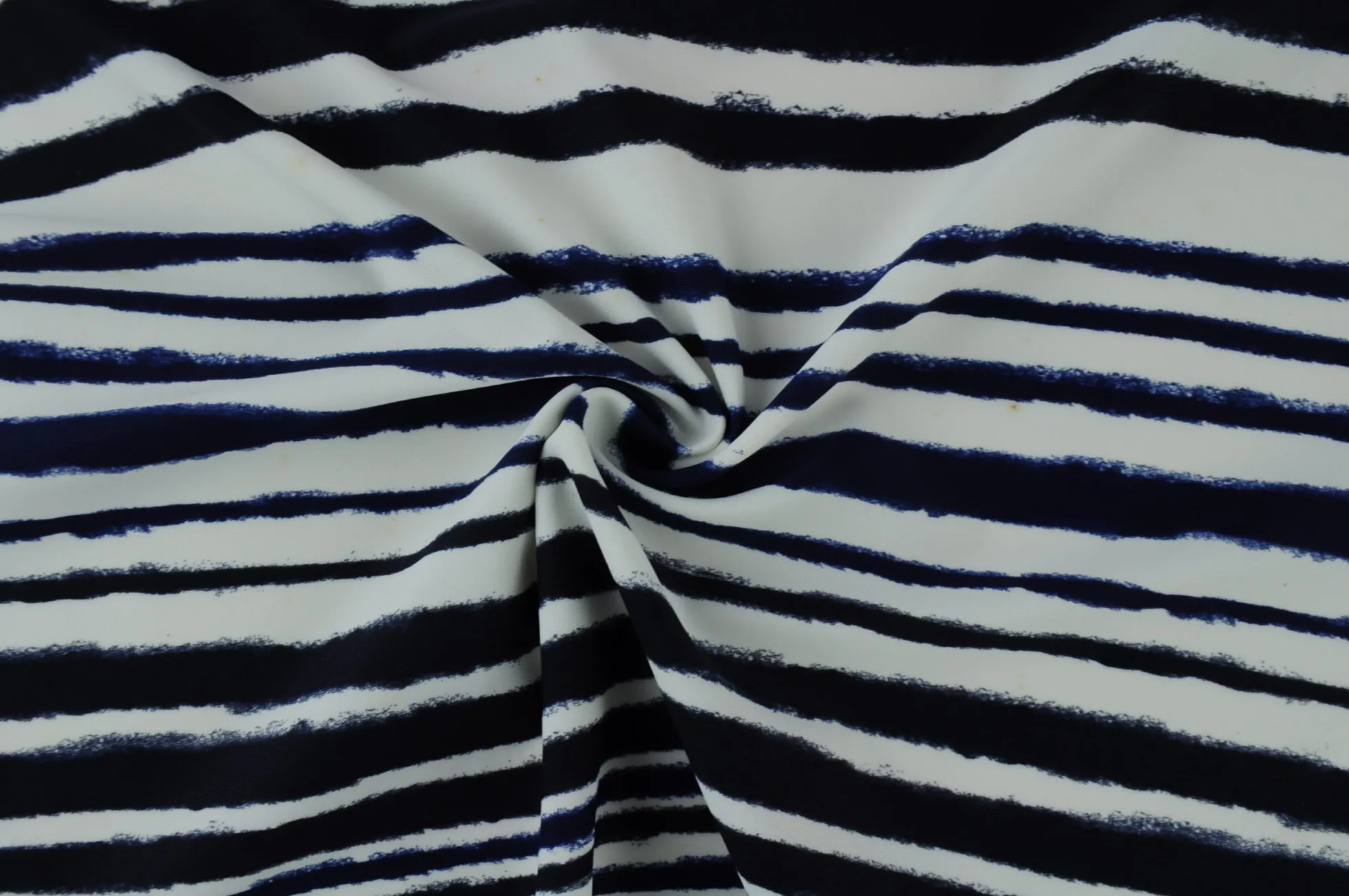 Lycra – Navy lines drawing