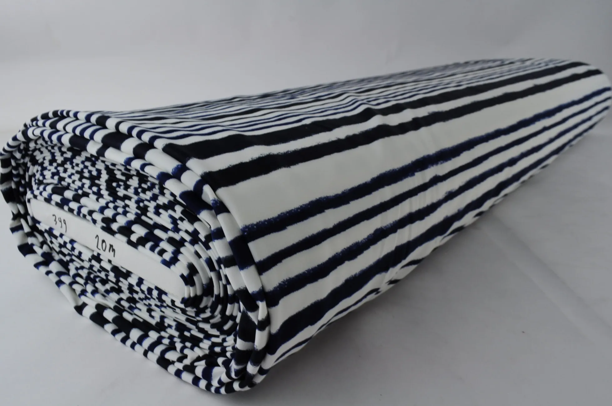 Lycra – Navy lines drawing