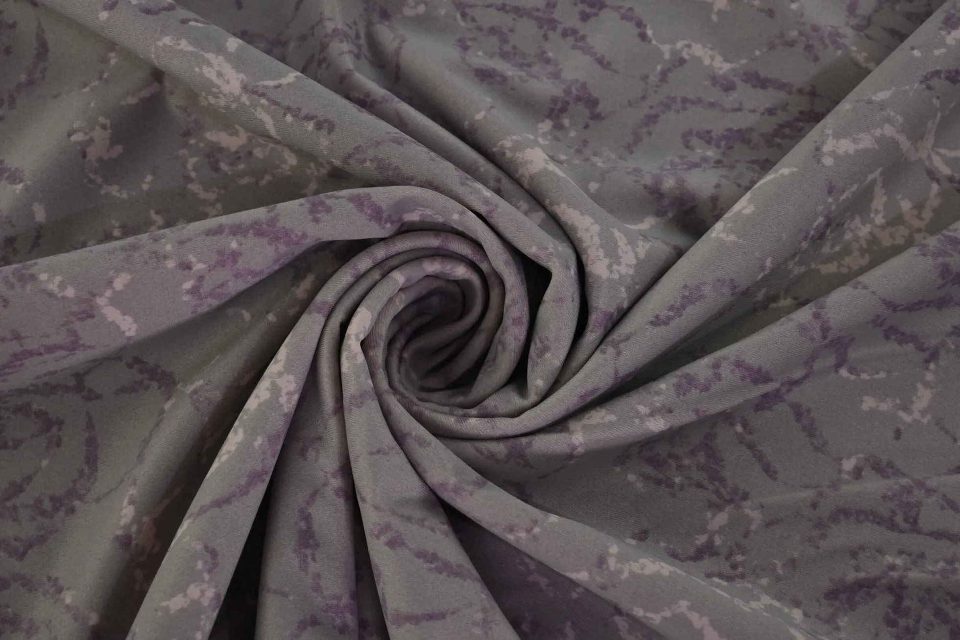Lycra – Old purple roses