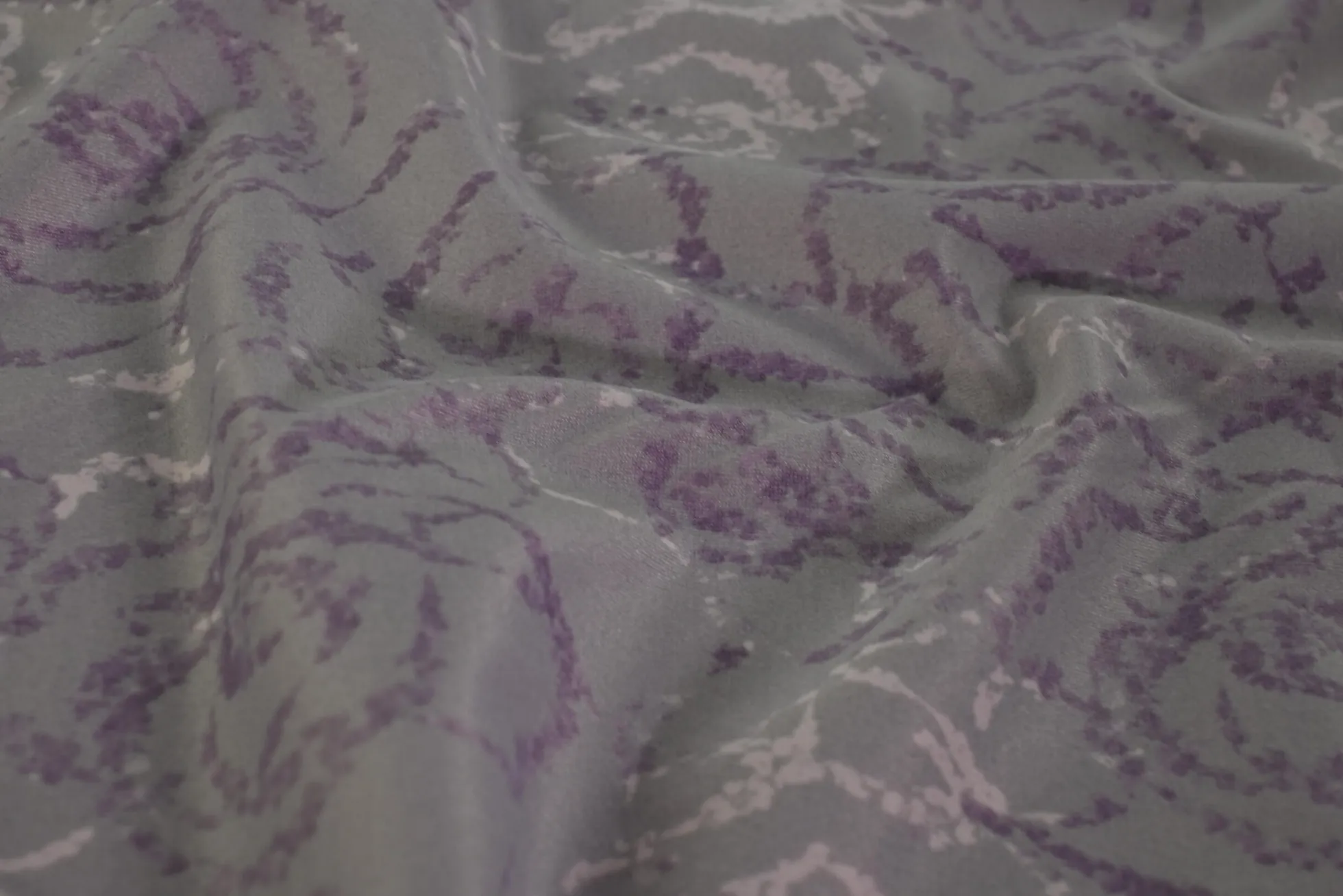Lycra – Old purple roses
