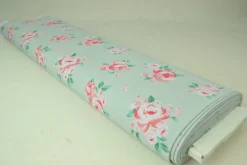 Lycra – Pink roses on light mint