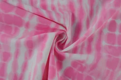 Lycra – Pink watercolor scales