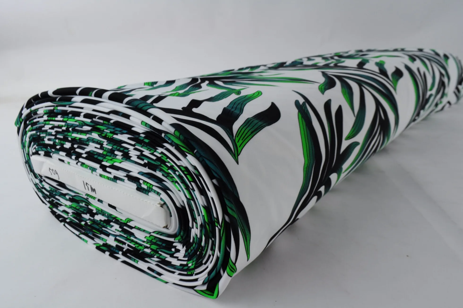 Lycra – Tropical green leaves
