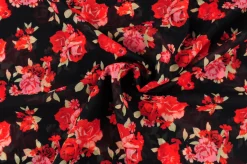Lycra tule / mesh – Red roses on black