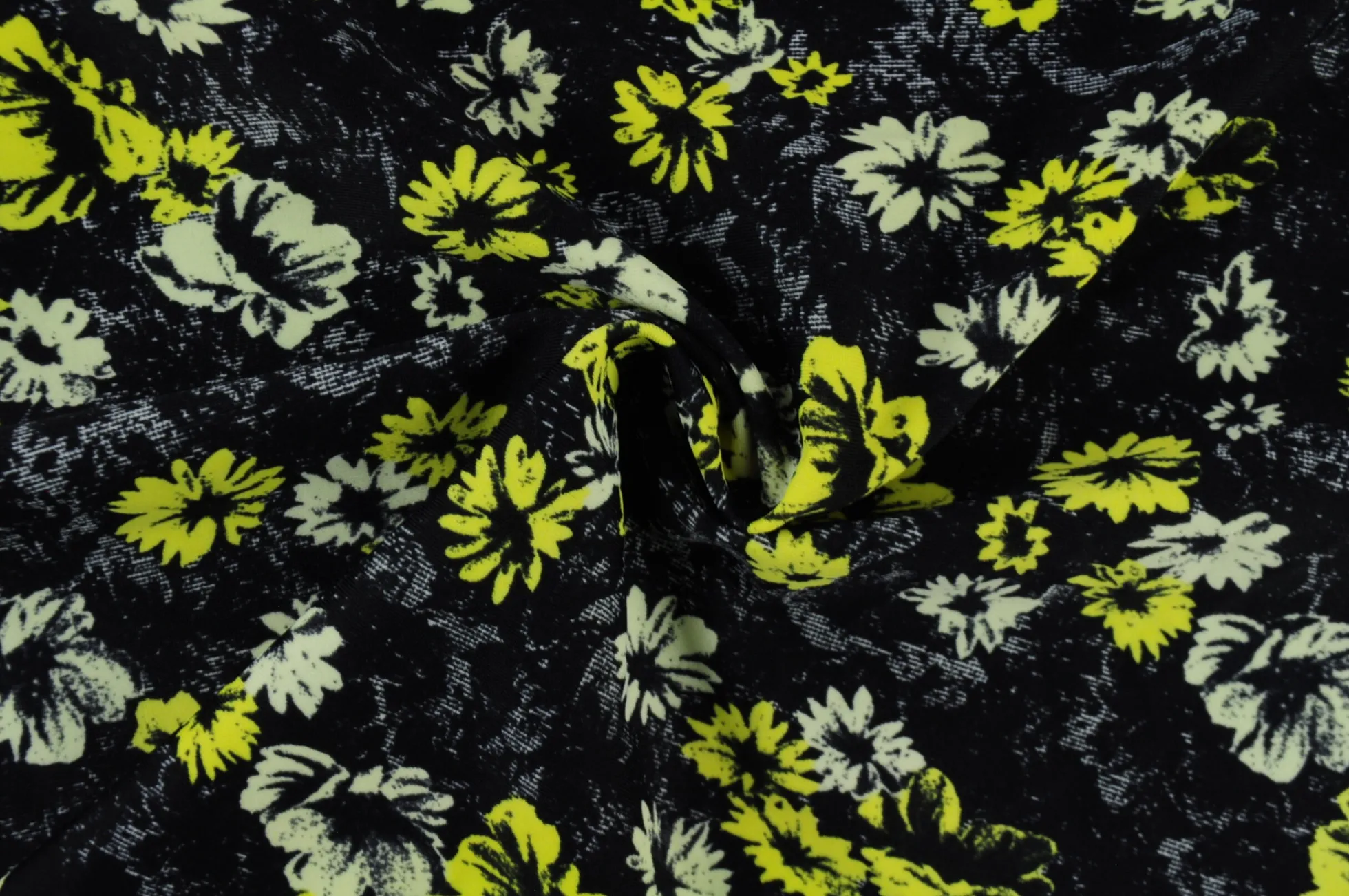 Lycra – Yellow & champagne blossom on black