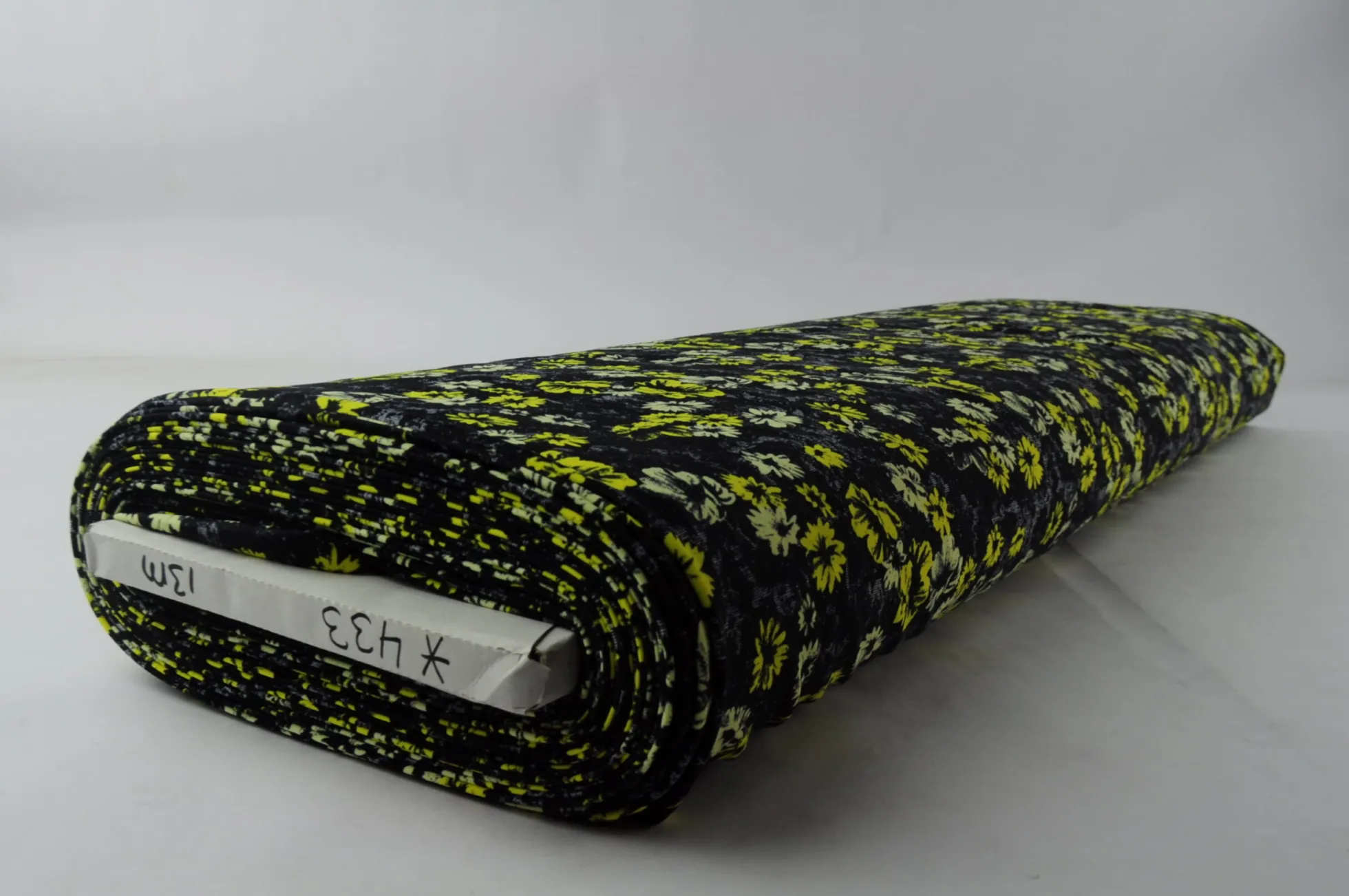 Lycra – Yellow & champagne blossom on black